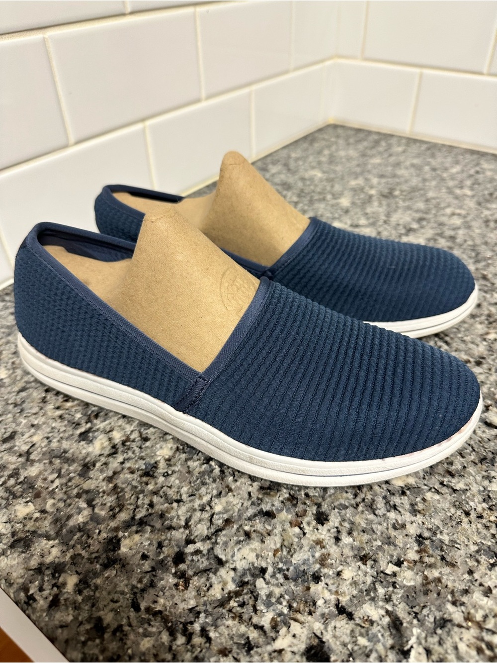 Women's Clarks Cloudateppers Slip-On Casual Shoes in Navy